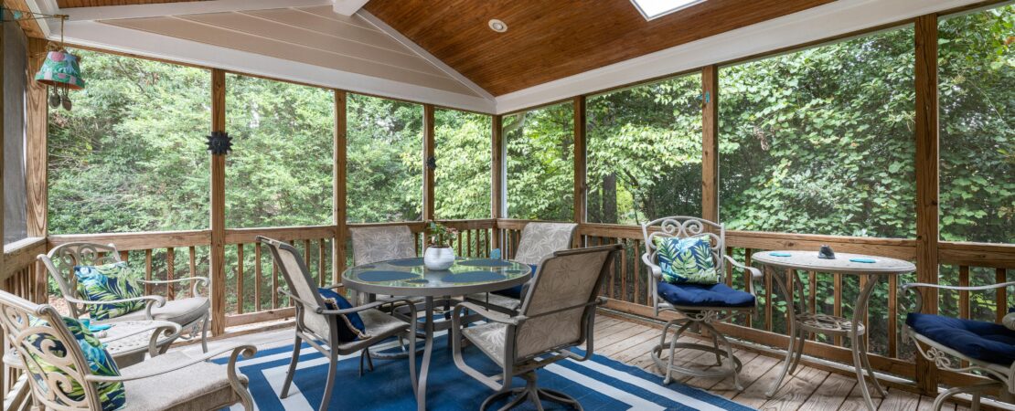 Exploring the Best Restaurants Listed on Colebrook Tavern